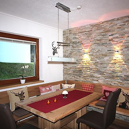 Hirschstube Appartement Ischgl Kamer foto
