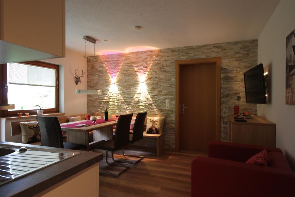 Hirschstube Appartement Ischgl Kamer foto